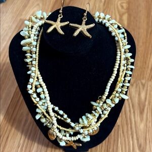 VINTAGE SEASIDE GOLD-TONE STARFISH CONCH STONE CHIPS DANGLE NECKLACE EARRING SET